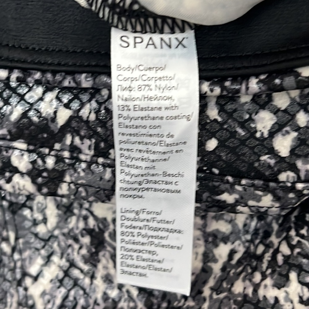 SPANX Faux Leather Snake Shine Leggings - Picture 11 of 11